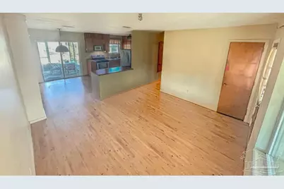 6511 E Shore Dr, Pensacola, FL 32505 - Photo 3