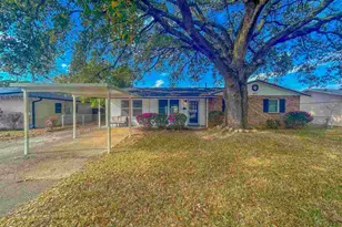 6511 E Shore Dr, Pensacola, FL 32505 - Photo 1