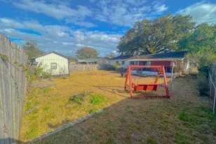 6511 E Shore Dr, Pensacola, FL 32505 - Photo 19