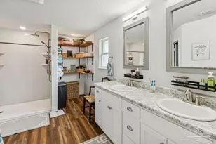 5653 Burr St, Milton, FL 32570 - Photo 11