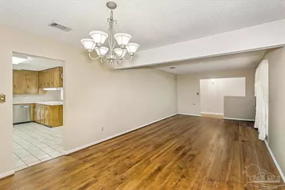 2817 Oak Ridge Dr, Gulf Breeze, FL 32563 - Photo 9