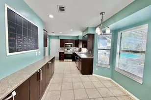 1556 Oak Shore Dr, Gulf Breeze, FL 32563 - Photo 11