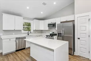 478 Ronda St, Pensacola, FL 32534 - Photo 1