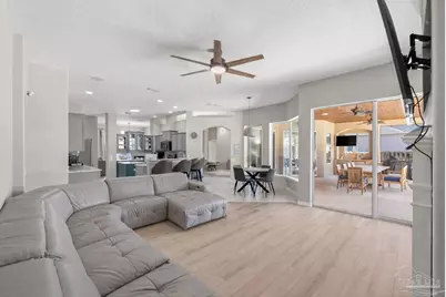 1183 Grand Pointe Dr, Gulf Breeze, FL 32563 - Photo 3