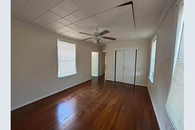 13 Marine Dr, Pensacola, FL 32507 - Photo 11