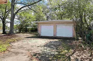 13 Marine Dr, Pensacola, FL 32507 - Photo 23