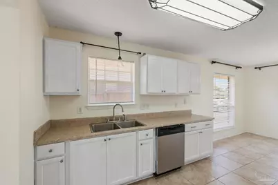 4769 Ribault Ln, Milton, FL 32570 - Photo 13