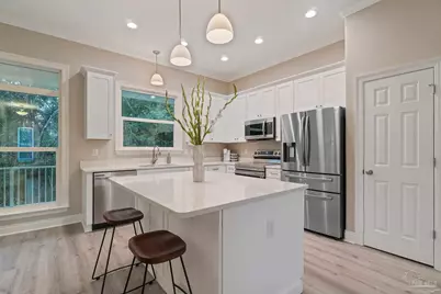 8134 Miranda St, Navarre, FL 32566 - Photo 5