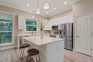 8134 Miranda St, Navarre, FL 32566 - Photo 5