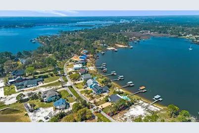 7808 Petersen Pt Rd, Milton, FL 32583 - Photo 3