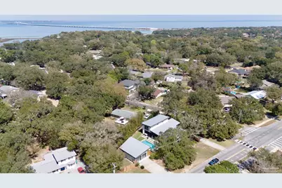 146 Highpoint Dr, Gulf Breeze, FL 32561 - Photo 65