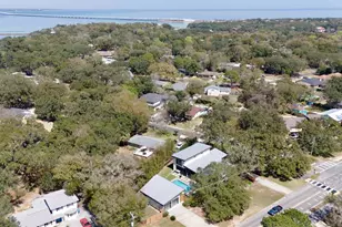 146 Highpoint Dr, Gulf Breeze, FL 32561 - Photo 65