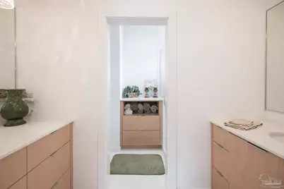 146 Highpoint Dr, Gulf Breeze, FL 32561 - Photo 49