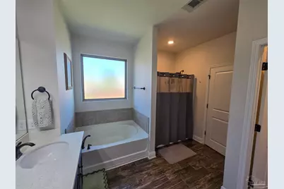 3451 Pelican Bay Cir, Gulf Breeze, FL 32563 - Photo 23