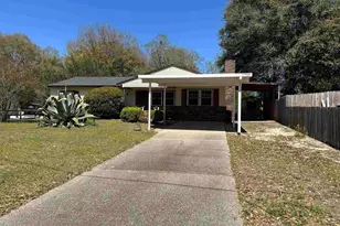 4694 Kingston Dr, Pensacola, FL 32526 - Photo 1