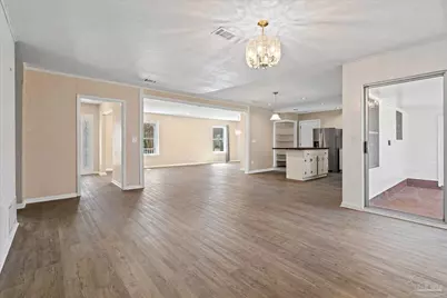 8229 Ridgefield Rd, Pensacola, FL 32514 - Photo 7