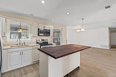 8229 Ridgefield Rd, Pensacola, FL 32514 - Photo 11