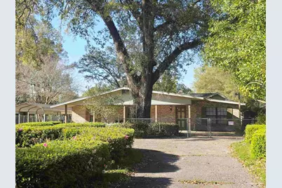 6412 W Fairfield Dr, Pensacola, FL 32506 - Photo 1