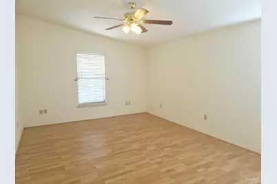 6412 W Fairfield Dr, Pensacola, FL 32506 - Photo 17