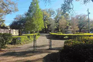 6412 W Fairfield Dr, Pensacola, FL 32506 - Photo 5