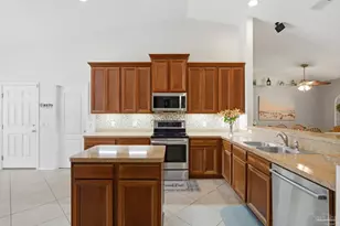 8435 Ferlon Ave, Pensacola, FL 32526 - Photo 11