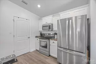 6292 Cardinal Cove Ln, Pensacola, FL 32504 - Photo 11