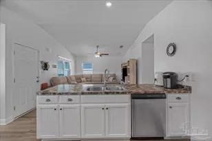 6292 Cardinal Cove Ln, Pensacola, FL 32504 - Photo 5