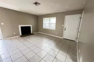 676 S 72nd Ave, Pensacola, FL 32506 - Photo 3