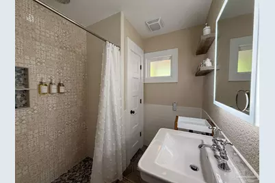 224 N M St, Pensacola, FL 32502 - Photo 9