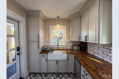 224 N M St, Pensacola, FL 32502 - Photo 5