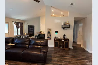 1644 Twin Pines Cir, Cantonment, FL 32533 - Photo 5