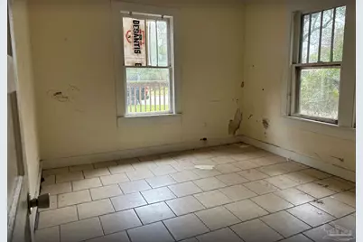 115 N I St, Pensacola, FL 32501 - Photo 11