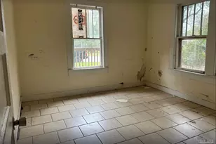 115 N I St, Pensacola, FL 32501 - Photo 11