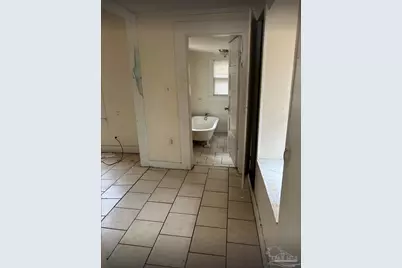 115 N I St, Pensacola, FL 32501 - Photo 7