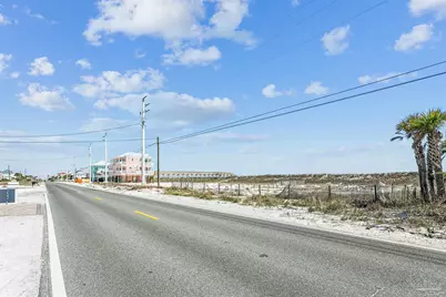 7539 Gulf Blvd, Navarre Beach, FL 32566 - Photo 15