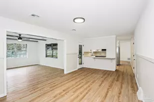 7605 Harvey St, Pensacola, FL 32506 - Photo 9