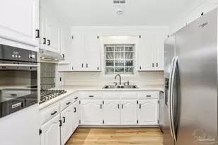 7605 Harvey St, Pensacola, FL 32506 - Photo 11