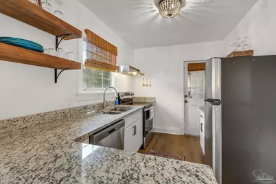 1028 E Lloyd St, Pensacola, FL 32503 - Photo 15