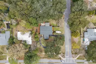 306 Shoreline Dr, Gulf Breeze, FL 32561 - Photo 37