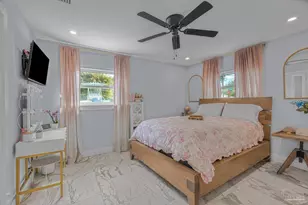 306 Shoreline Dr, Gulf Breeze, FL 32561 - Photo 23