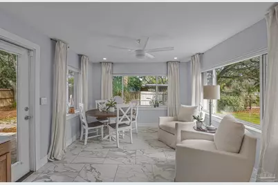 306 Shoreline Dr, Gulf Breeze, FL 32561 - Photo 1
