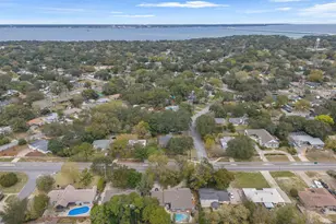306 Shoreline Dr, Gulf Breeze, FL 32561 - Photo 41
