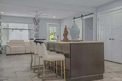 306 Shoreline Dr, Gulf Breeze, FL 32561 - Photo 17