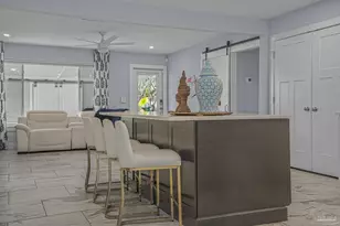 306 Shoreline Dr, Gulf Breeze, FL 32561 - Photo 17