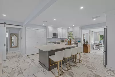 306 Shoreline Dr, Gulf Breeze, FL 32561 - Photo 15