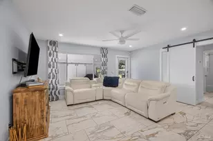 306 Shoreline Dr, Gulf Breeze, FL 32561 - Photo 9