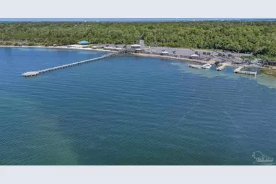 306 Shoreline Dr, Gulf Breeze, FL 32561 - Photo 53