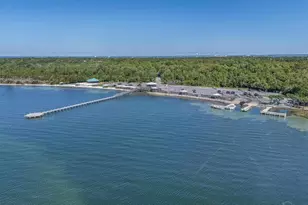 306 Shoreline Dr, Gulf Breeze, FL 32561 - Photo 53