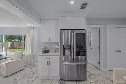 306 Shoreline Dr, Gulf Breeze, FL 32561 - Photo 15