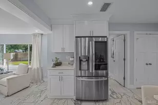 306 Shoreline Dr, Gulf Breeze, FL 32561 - Photo 15